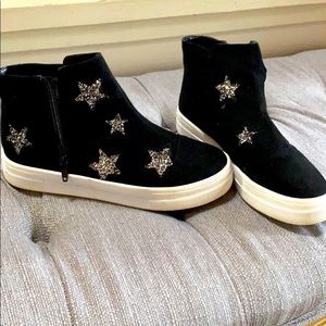 Black Star Shoes